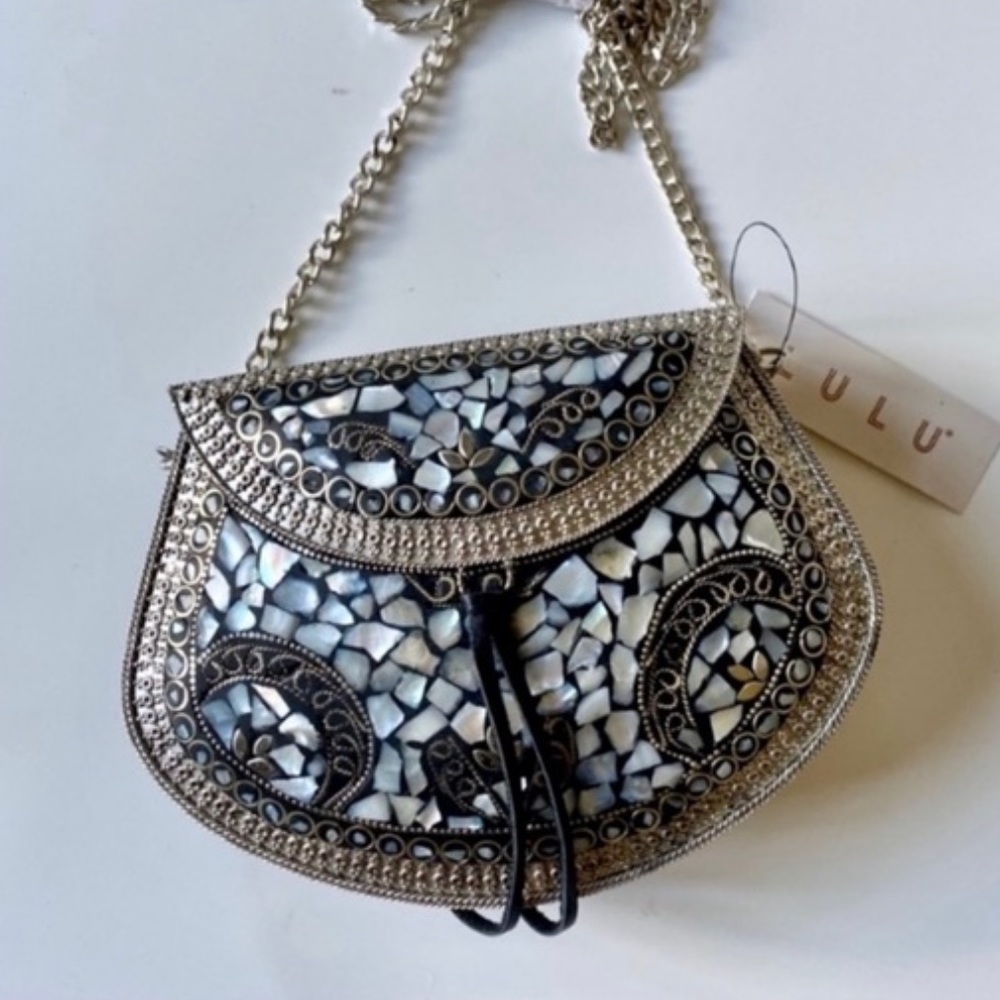 Lulu cross body